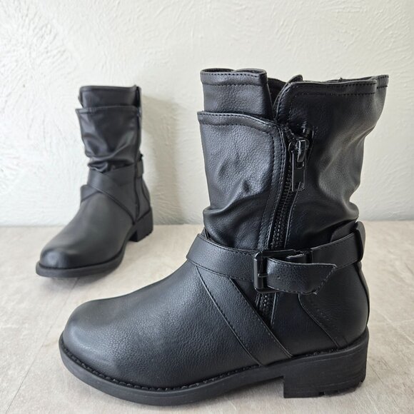 Torrid Moto Boots 9.5 Wide Fit Black Buckle Biker Grunge Western Slouchy Bootie - Picture 1 of 13